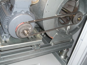 Ventilator met electro motor en v snaar